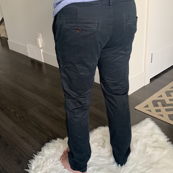 A&F Mens Slim Chinos - Picture 3 of 5